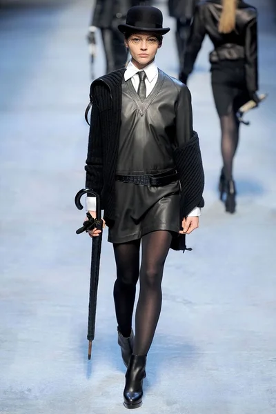 Look 9
